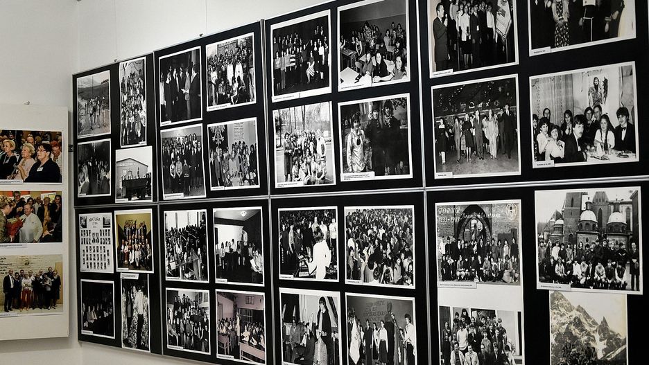 Wystawa fotograficzna w BWA z okazji 80-lecia I LO w Pile