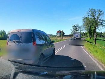 Warmińsko-Mazurskie: Wyprzedzała na podwójnej ciągłej. Policja dostała nagranie