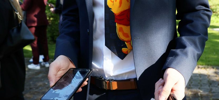 Zakaz smartfonów w szkole? Zapytali o zdanie Polaków