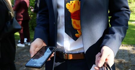 Zakaz smartfonów w szkole? Zapytali o zdanie Polaków