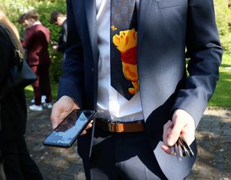 Zakaz smartfonów w szkole? Zapytali o zdanie Polaków