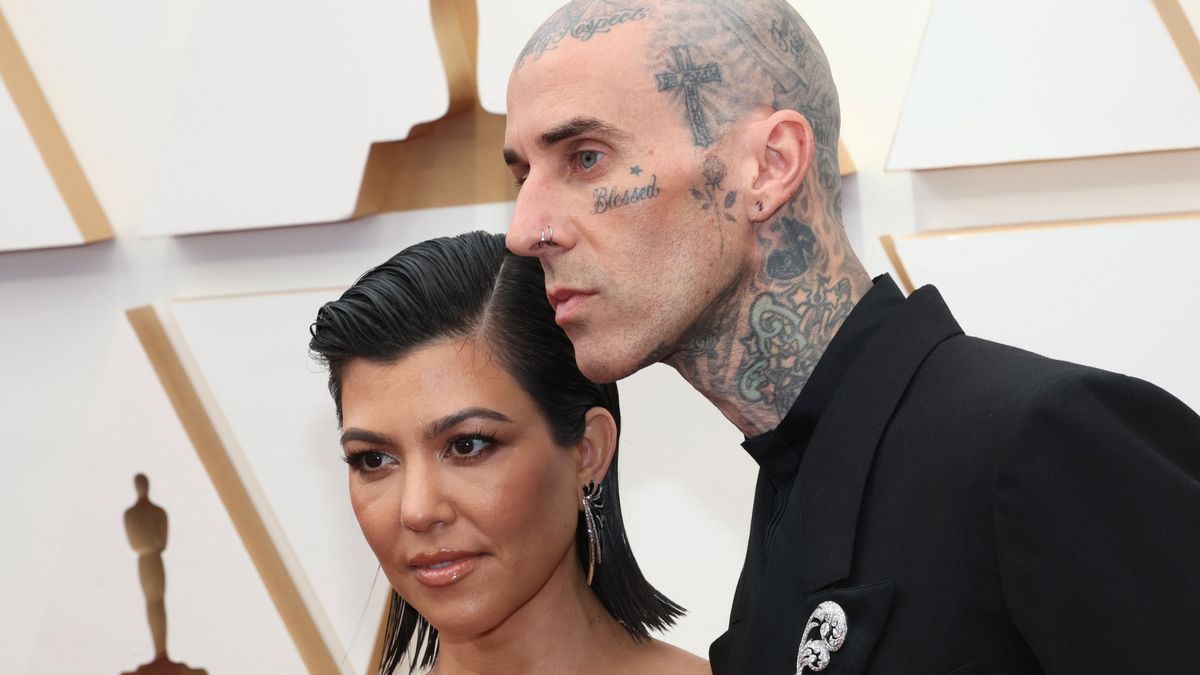 Travis Barker trafił do szpitala. Kourtney Kardashian pilnowała lekarskiej interwencji