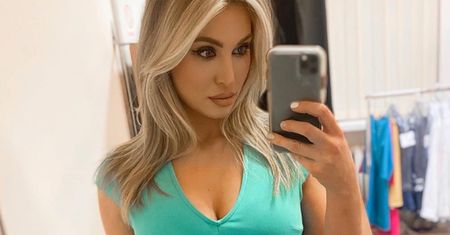 Karolina Pajączkowska relacjonuje szczepienie na COVID-19: "Dziękuję MAMO za delikatne ukłucie" (FOTO)