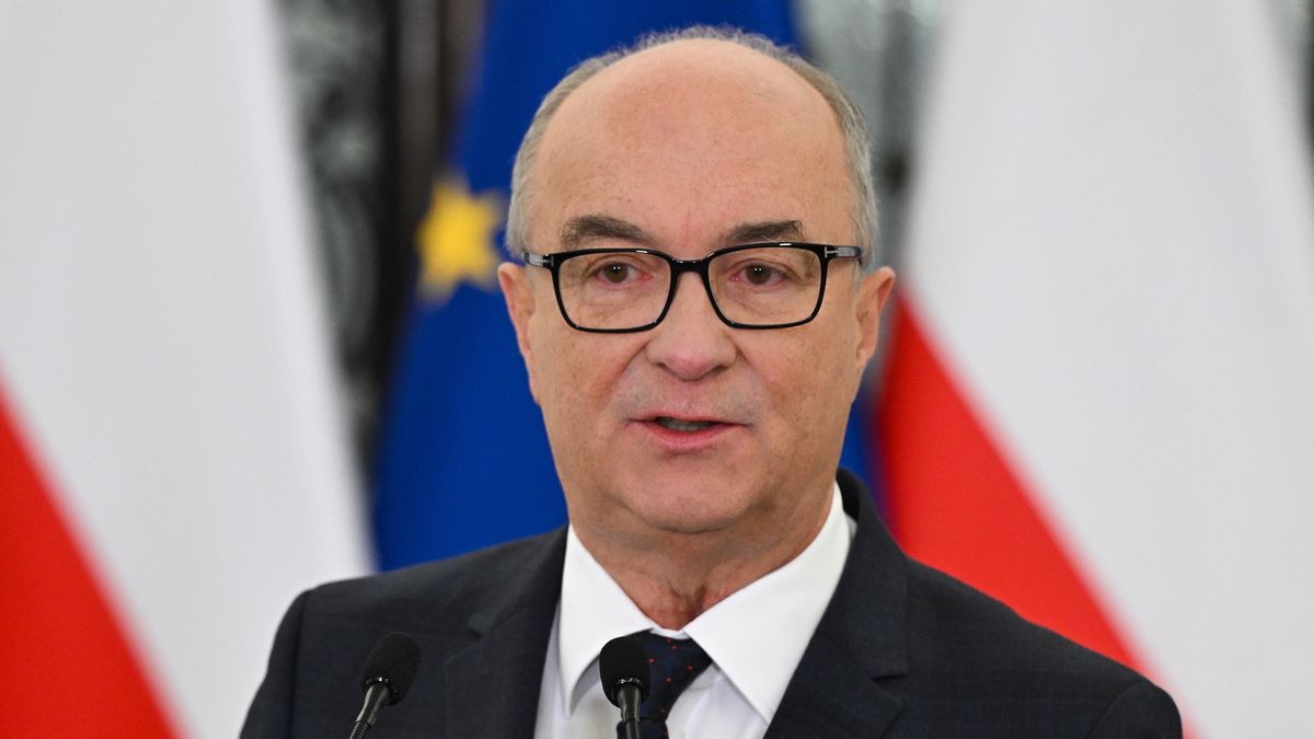 Warszawa, 25.03.2026. Marszałek Sejmu Włodzimierz Czarzasty podczas konferencji prasowej w Sejmie, 25 bm. przed posiedzeniem izby. Posłowie będą m.in. pracować nad rządowym projektem nowelizacji Kodeksu pracy, który definiuje mobbing jako ?uporczywe nękanie pracownika?, które pochodzi m.in. od przełożonego, współpracownika, podwładnego, pojedynczej osoby bądź grupy. (aldg) PAP/Radek Pietruszka