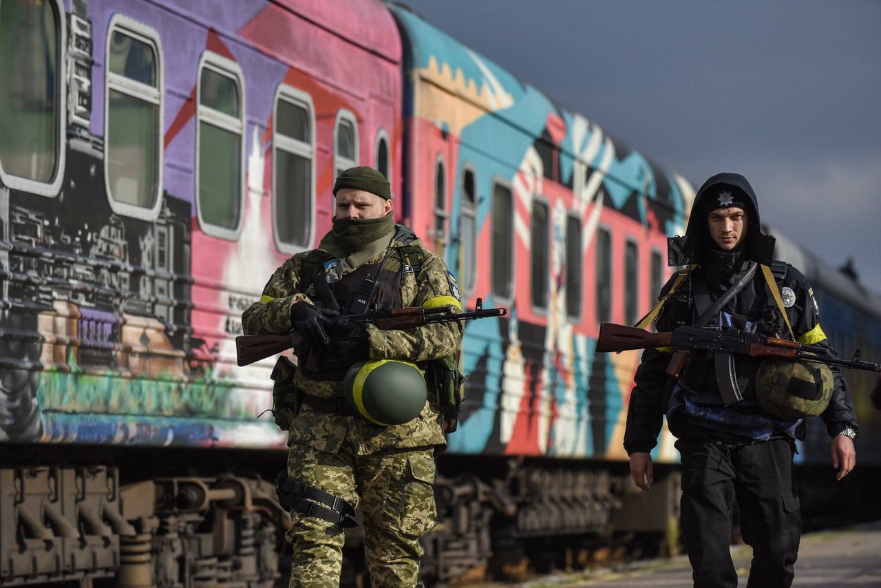 Dwindling morale and high evasion: Ukraine's mounting crisis