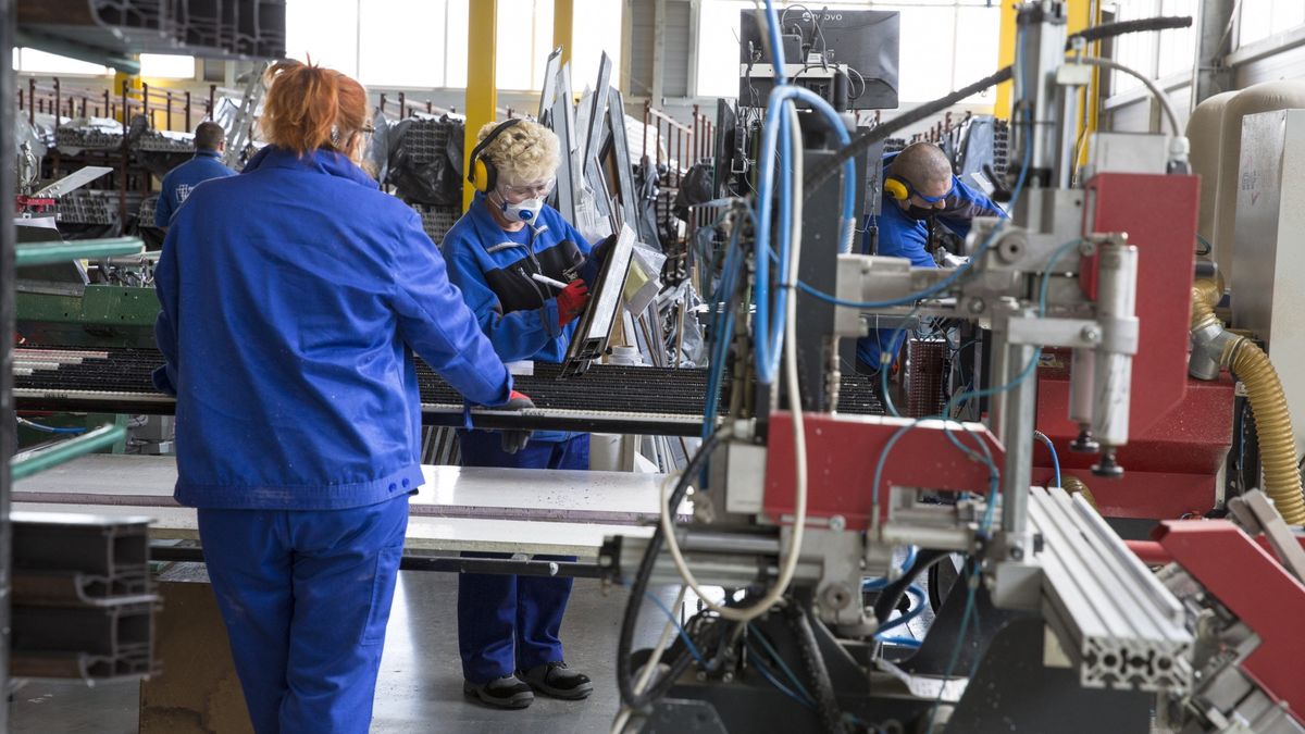 Agencje pracy tymczasowej chcą ratować pracodawców oraz zwalnianych pracowników, oferując im swoje usługi.