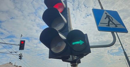 Na tym skrzyżowaniu więcej kierowców będzie mogło przejechać na „zielonej strzałce”