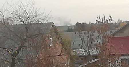 Pożar kurnika niedaleko Świdnika widoczny z kilku kilometrów. Na miejscu 12 zastępów straży pożarnej