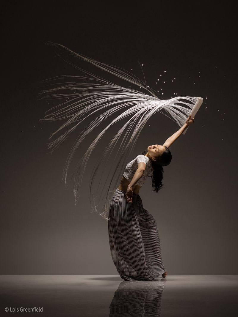 "Ta chwila może istnieć tylko na fotografii" - Lois Greenfield opowiada o fotografowaniu tancerzy Haselbladem z lat 80. 5