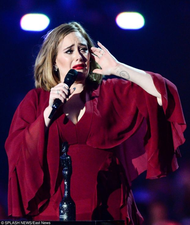 Adele o komputerowym poprawianiu głosu: "Co za DUPEK! Nigdy tego nie robię"