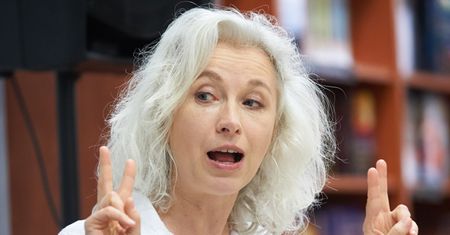 Manuela Gretkowska ostro o Polakach: "Lubią dawać du*y każdemu, kto ją posmaruje 500 plus albo obietnicą zbawienia"