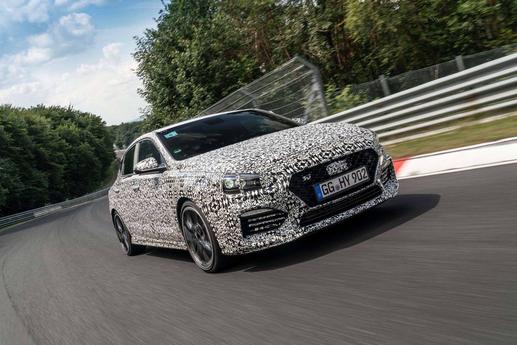Hyundai i30 Fastback N to tylko inna wersja nadwoziowa i30 N. A może nie tylko...