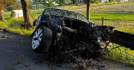 Zderzyły się dwa bmw. Zastali na miejscu istne pobojowisko