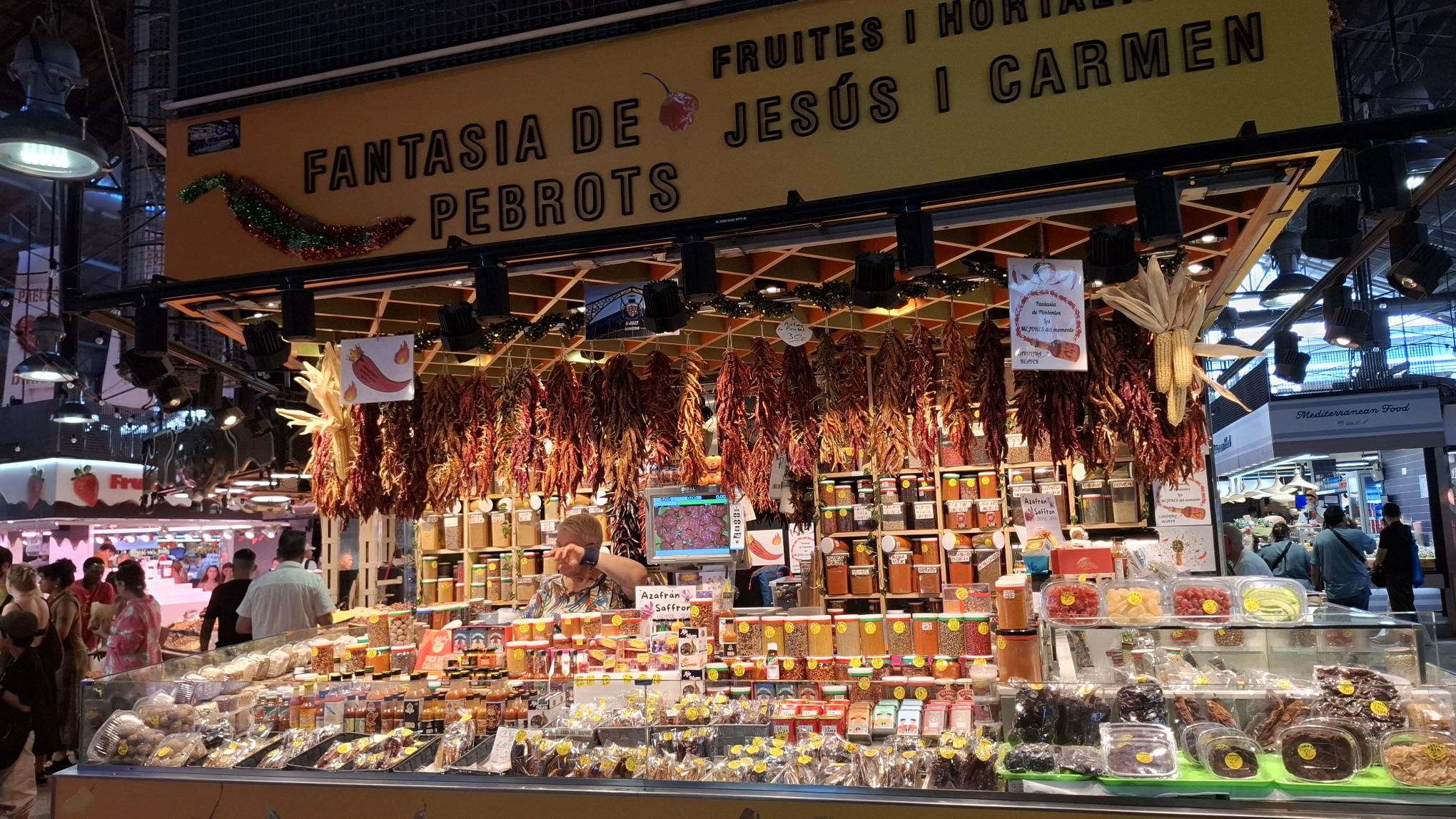 Przekąski na targu w Barcelonie