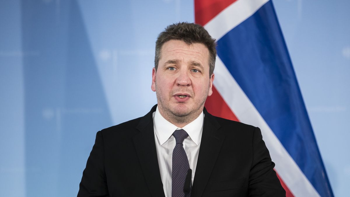 Minister spraw zagranicznych Islandii Gudlaugur Thor Thordarson potępił rasistowskie ataki na Polaków