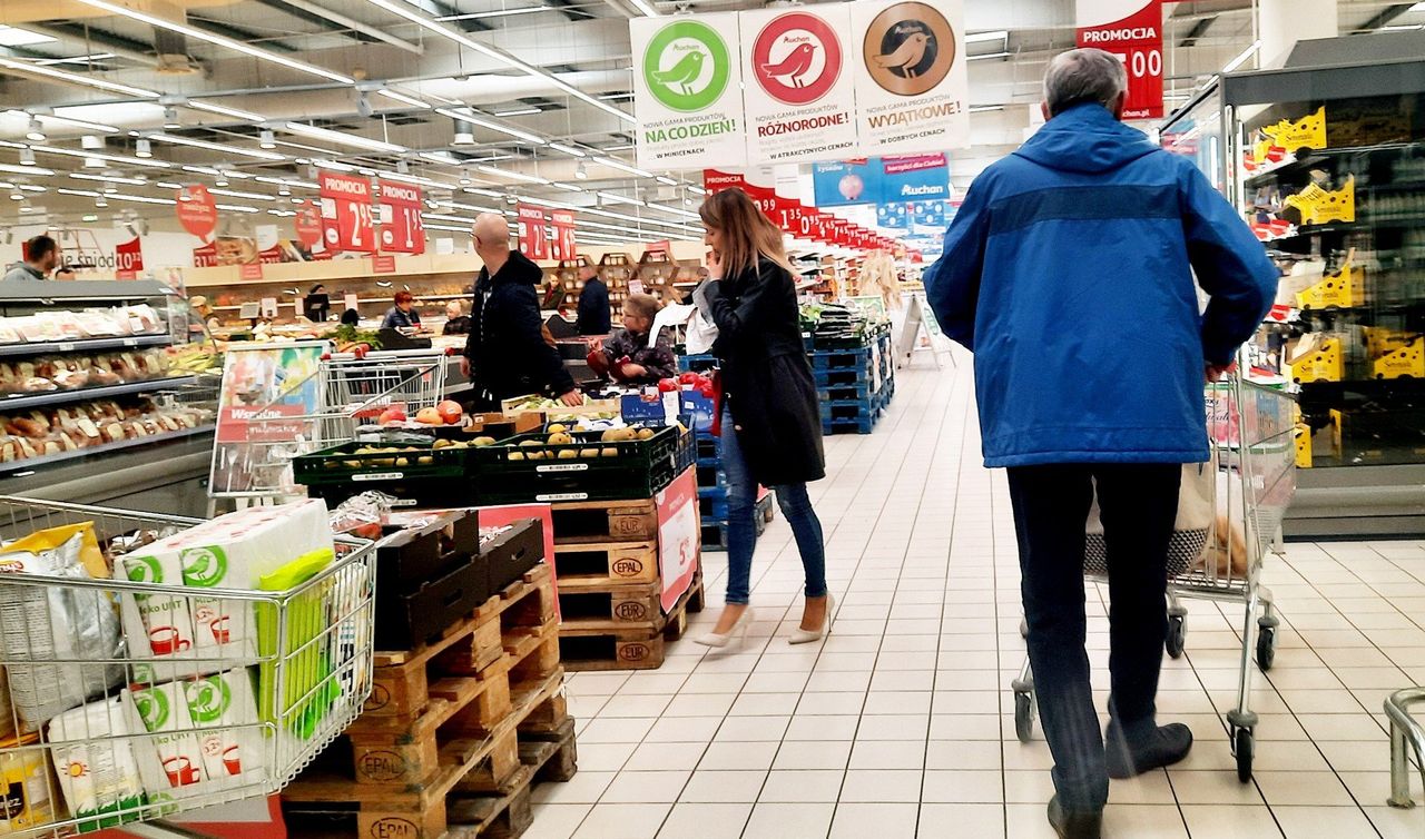Alarm w sklepach maj 2025 - tak�że Biedronka i Lidl Ostrzeżenie GIS - kadm i ołów w naczyniach, plastik w czekoladzie