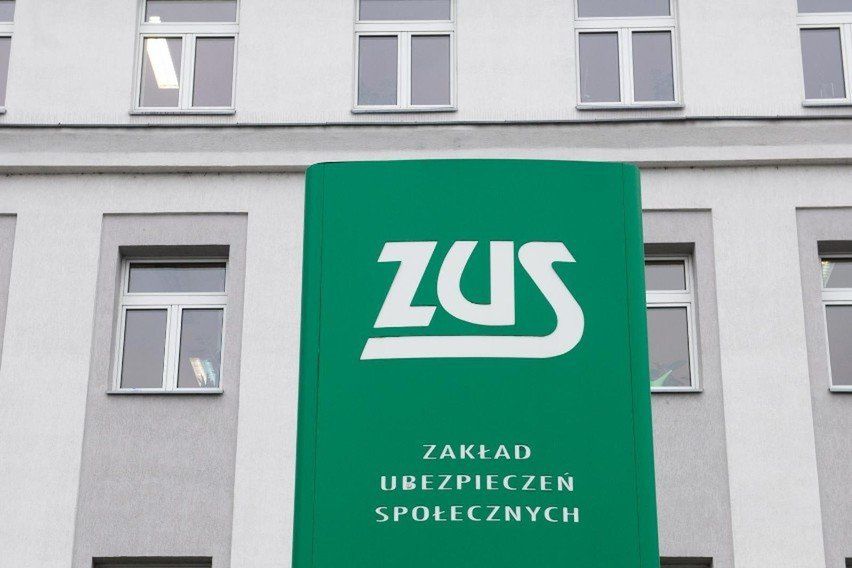 W sądowej walce z toruńskim oddziałem ZUS reprezentuje pana Adama adwokat Aleksandra Chołub. Ostatnio Sąd Okręgowy w Toruniu przyznał torunianinowi rację, ale ZUS się odwołał i sprawa trwa dalej.