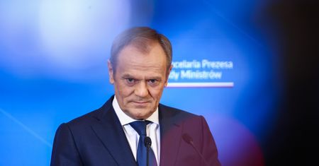Sprytny ruch Tuska ws. zboża. Dwie pieczenie na jednym ogniu