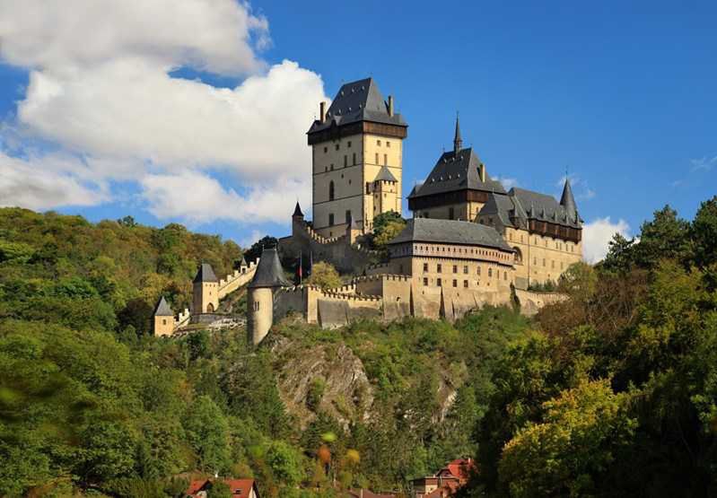 Karlštejn to jeden z najpopularniejszych zamków w Czechach