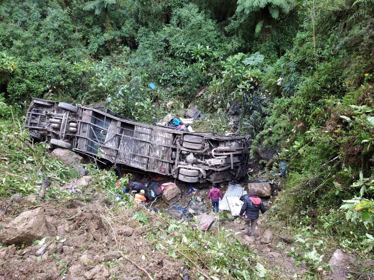 Tragiczny wypadek w Boliwii. Autobus wpadł w przepaść