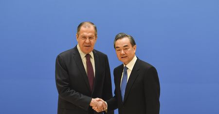 Ławrow w Chinach. Nie był tam od miesięcy