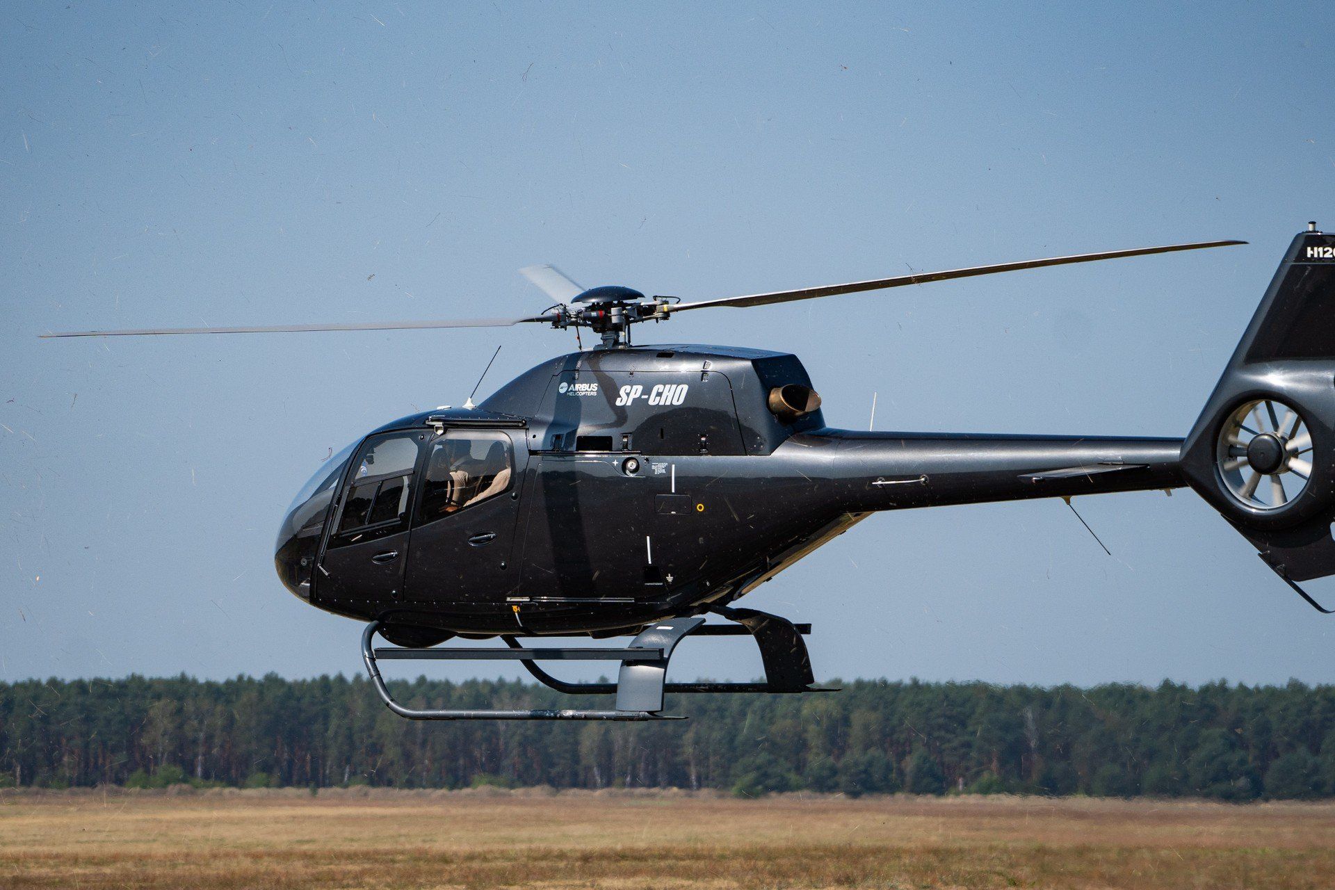 Helikopter nad Legnicą będzie kontrolować sieć gazociągową. Miasto uspokaja