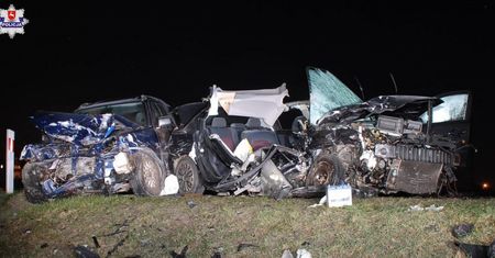Śmiertelny wypadek w Ulanie Małym na DK63. Nie żyją dwie osoby