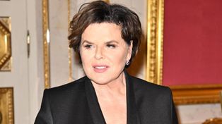 Alicja Resich wychowała się wśród Świadków Jehowy. Mama opowiadała jej o końcu świata