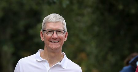 Zarobki Tima Cooka robią wrażenie. Ale istnieje możliwość, że wkrótce opuści Apple