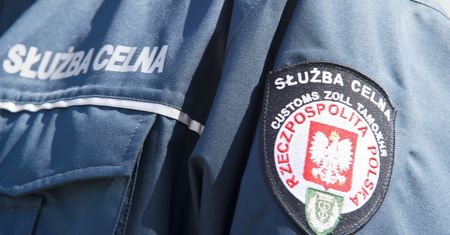 Celnicy kontrolują przesyłki pocztowe. Pokazali zdjęcia tego, co w nich znajdują