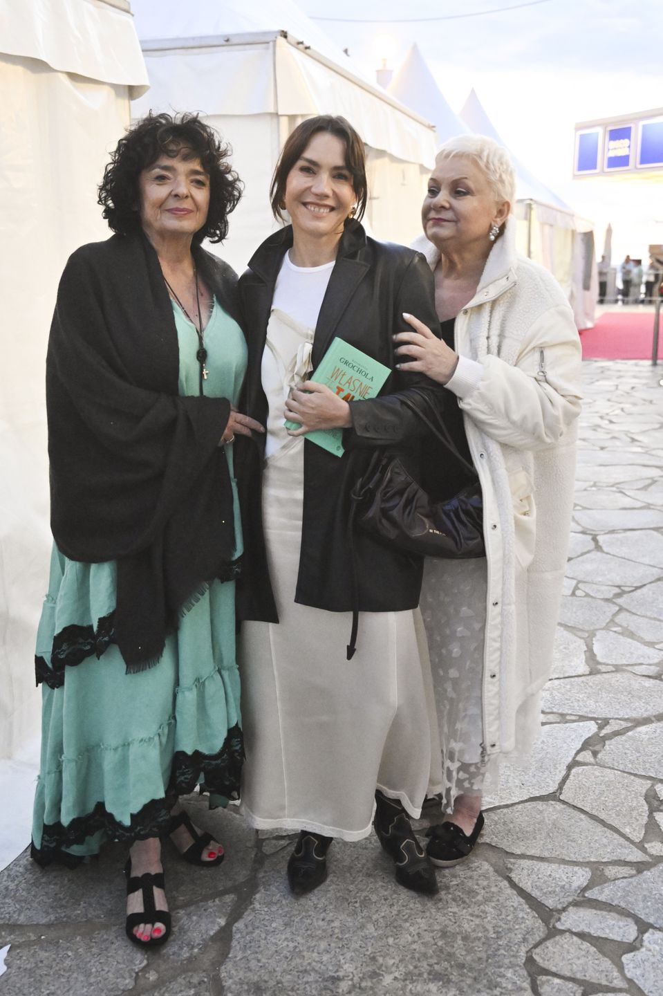 Katarzyna Grochola, Olga Bołądź, Joanna Bartel