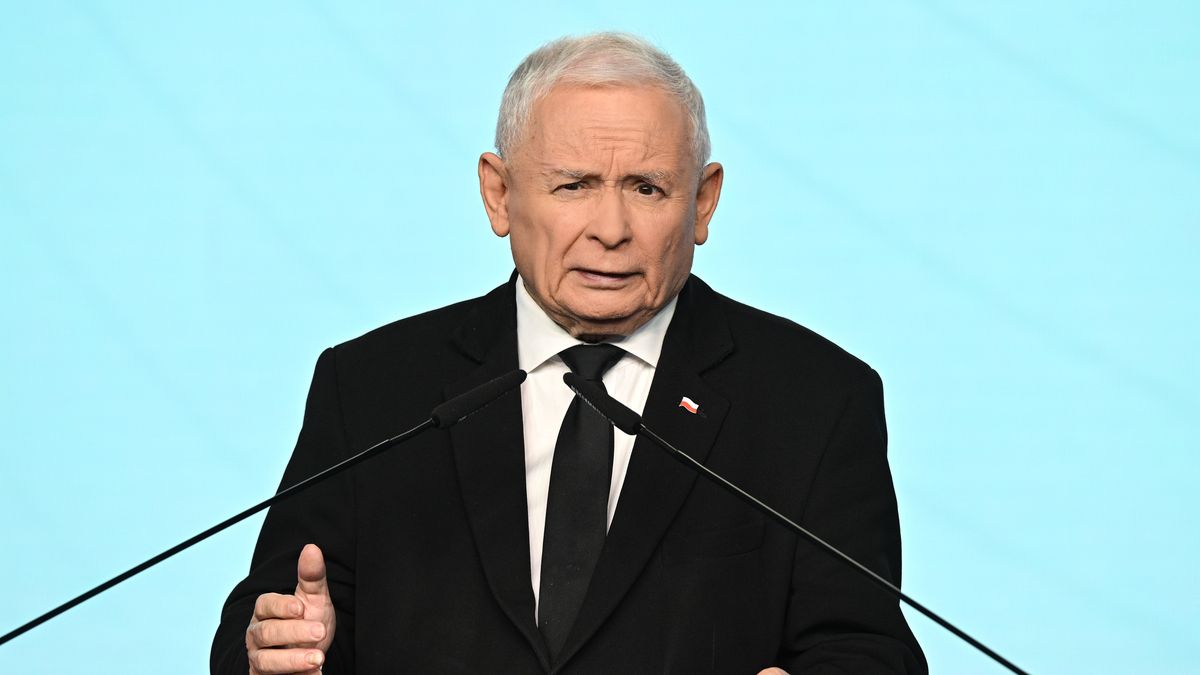 Warszawa, 15.10.2025. Prezes Prawa i Sprawiedliwości Jarosław Kaczyński na konferencji prasowej w siedzibie ugrupowania przy ul. Nowogrodzkiej w Warszawie, 15 bm. (jm) PAP/Radek Pietruszka