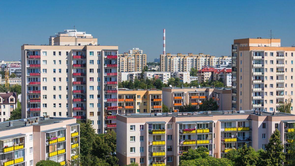 W stolicy ubywa mieszkań. Lokale są coraz droższe