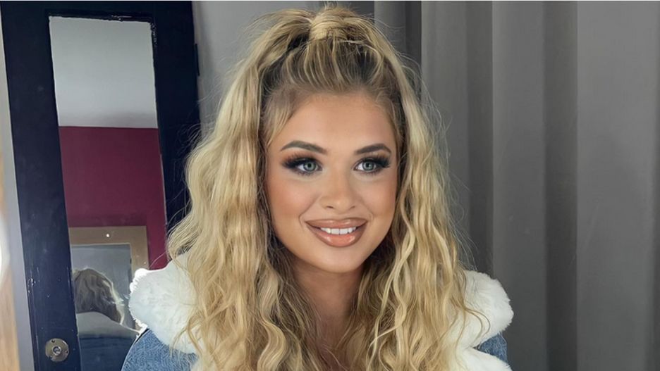 Liberty Poole pokazała się fanom w sukience do jazdy na łyżwach 