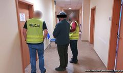 Pijany kierowca dwa razy wjechał do rowu dwoma różnymi autami, ale jednego dnia