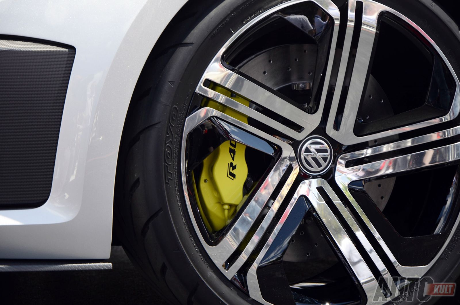 33. GTI Treffen am Wörthersee - VW GTI Roadster Concept & Golf R400 [galeria] 35