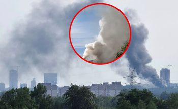 Płonie hala magazynowa. Kłęby dymu nad Siemianowicami Śląskimi