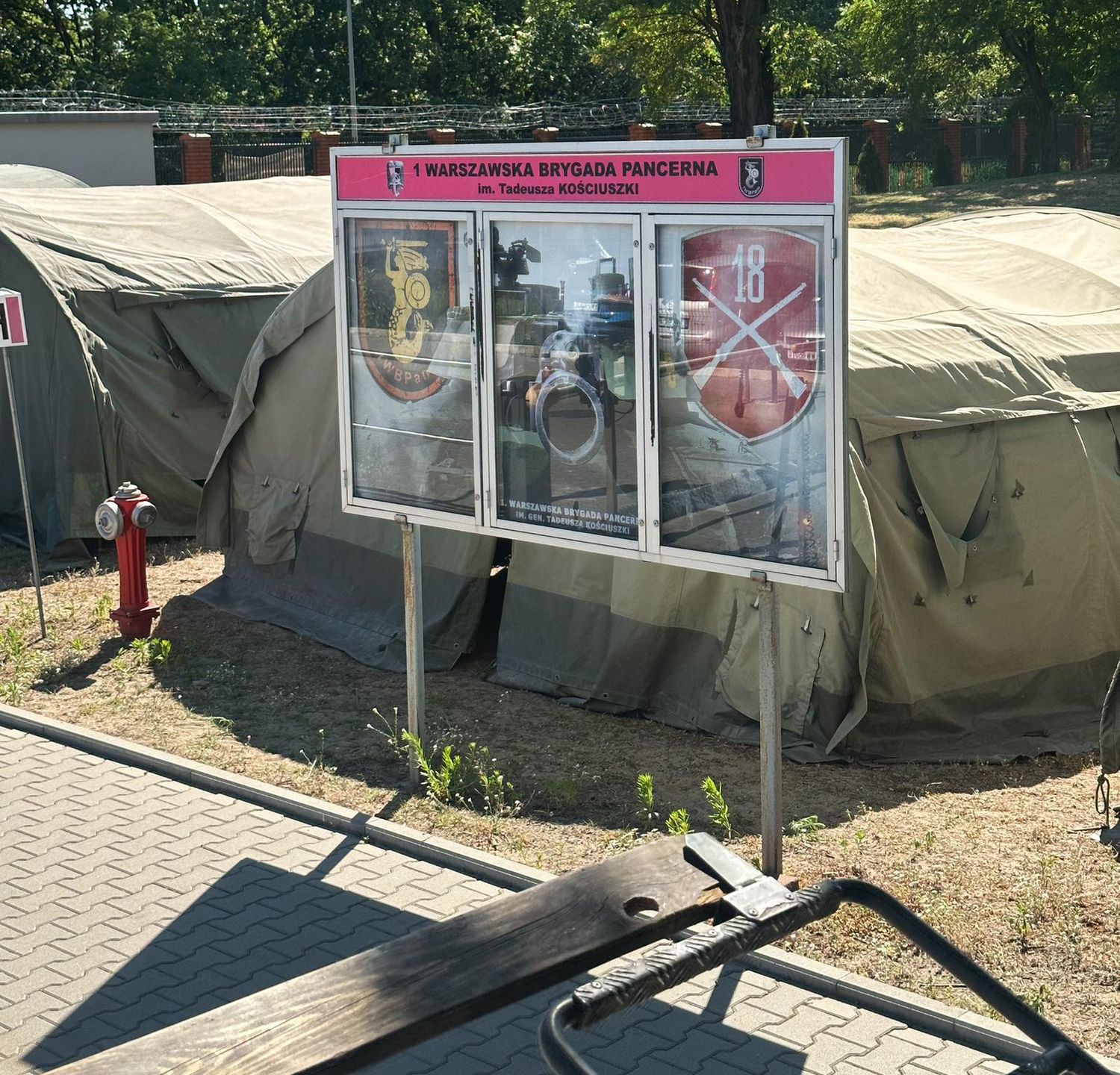 Jednostką, którą wybrałam by 1 Warszawskiej Brygadzie Pancernej.