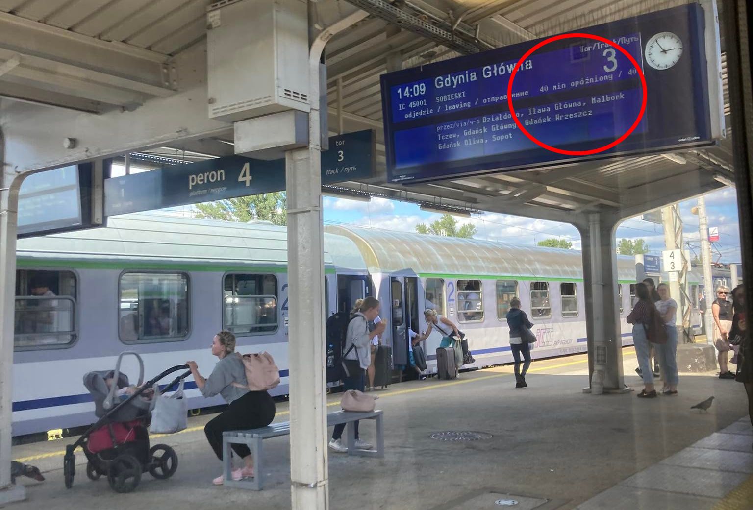 Pociąg "Sobieski" odjechał ze stolicy z 40-minutowym opóźnieniem