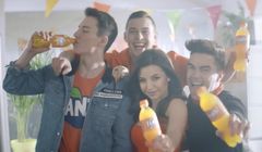 „Wkręć się do zabawy!” - Julia Wieniawa, Adam Zdrójkowski i Marcin Dubiel i Stuu promują Fantę (wideo)