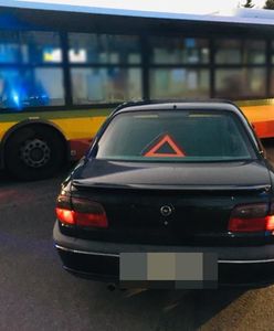 Pijany holował pijanego. Doszło do zderzenia z autobusem