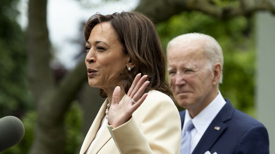Archiwum zagraniczne East News 2023-05
United States President Joe Biden makes remarks on National Small Business Week, at the White House.

Featuring: President Joe Biden, Vice President Kamala Harris
Where: Washington, District of Columbia, United States
When: 01 May 2023
Credit: Michael Reynolds/POOL via CNP/startraksphoto.com
Michael Reynolds - Pool via CNP