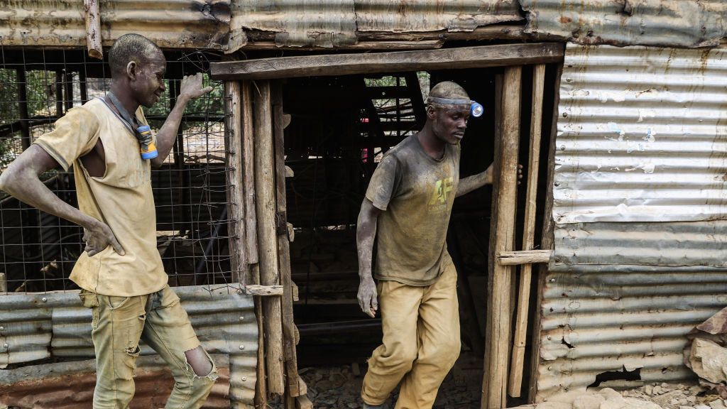 An artisanal miner emerges from a shaft at a gold mine in
MIGORI, NYANZA, KENYA - 2022/07/26: An artisanal miner emerges from a shaft at a gold mine in Mikei village. Artisanal and small-scale gold mining in Western Kenya supports thousands of livelihoods, and despite its significant contribution to the region's economy, the sector has remained largely informal. Miners still rely on mercury and sodium cyanide in gold processing, chemicals that pose environmental and public health problems. Kenya is a signatory to the Minamata Convention on Mercury in a global effort to prevent mercury pollution. Unfortunately, mercury is still widely traded in the gold mining sector. The Migori County Artisanal Miners Cooperative Society (MICA) calls on the government to have the industry streamlined to sustainably benefit the community and ensure the environmental impacts of gold mining are controlled. (Photo by James Wakibia/SOPA Images/LightRocket via Getty Images)
SOPA Images
artisanal miner, artisanal mining, environmental, gold, gold mining, gold processing, hazardous, mikei, mikei village, minamata convention, miners, shaft, sustainability