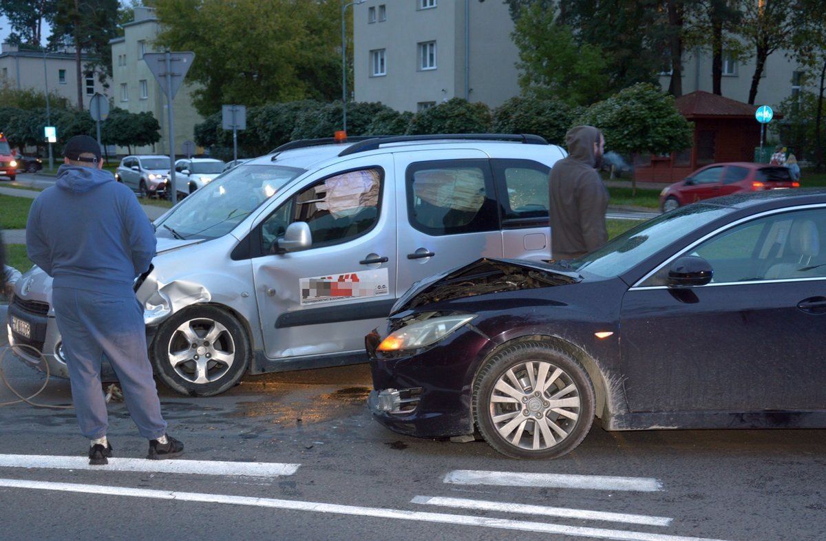 Stalowa Wola: Wypadek na skrzyżowaniu ulic Ofiar Katynia i Popiełuszki
