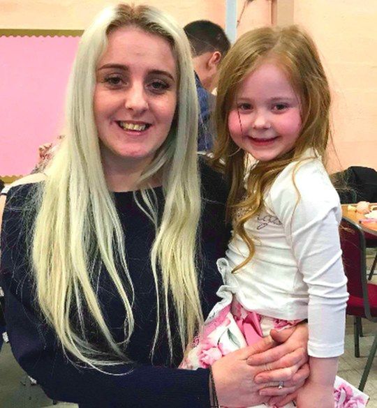 Ashley apeluje do rodziców, aby nie bagatelizowali uąkąszeń owadów