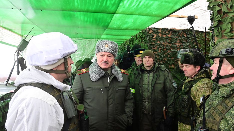 Belarus' President Lukashenko at Union Resolve 2022 military exercise
MOGILEV REGION, BELARUS - FEBRUARY 17, 2022: Belarus' President Alexander Lukashenko (2nd L) visits the Union Resolve 2022 military exercises jointly held by the Belarusian and Russian armed forces at the Osipovichsky training range. Andrei Stasevich/BelTA/TASS,Image: 663414234, License: Rights-managed, Restrictions: , Model Release: no, Credit line: Andrei Stasevich / TASS / Forum
Andrei Stasevich / TASS / Forum
cooperation, drills, military, training, category_code_pol