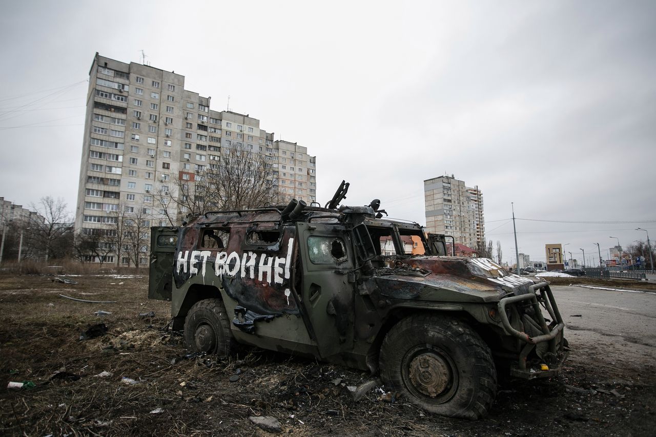 Ukraina, Charków 26 / 02 / 2022: Widok na ulice Charkowa podczas inwazji Rosji na Ukrainę.