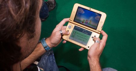 Nowe wersje konsoli Nintendo 2DS XL – wśród nich edycja dla fanów Minecrafta