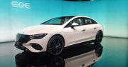 Mercedes EQE to zmniejszony EQS. Też kusi nowoczesnym wnętrzem i sporym zasięgiem