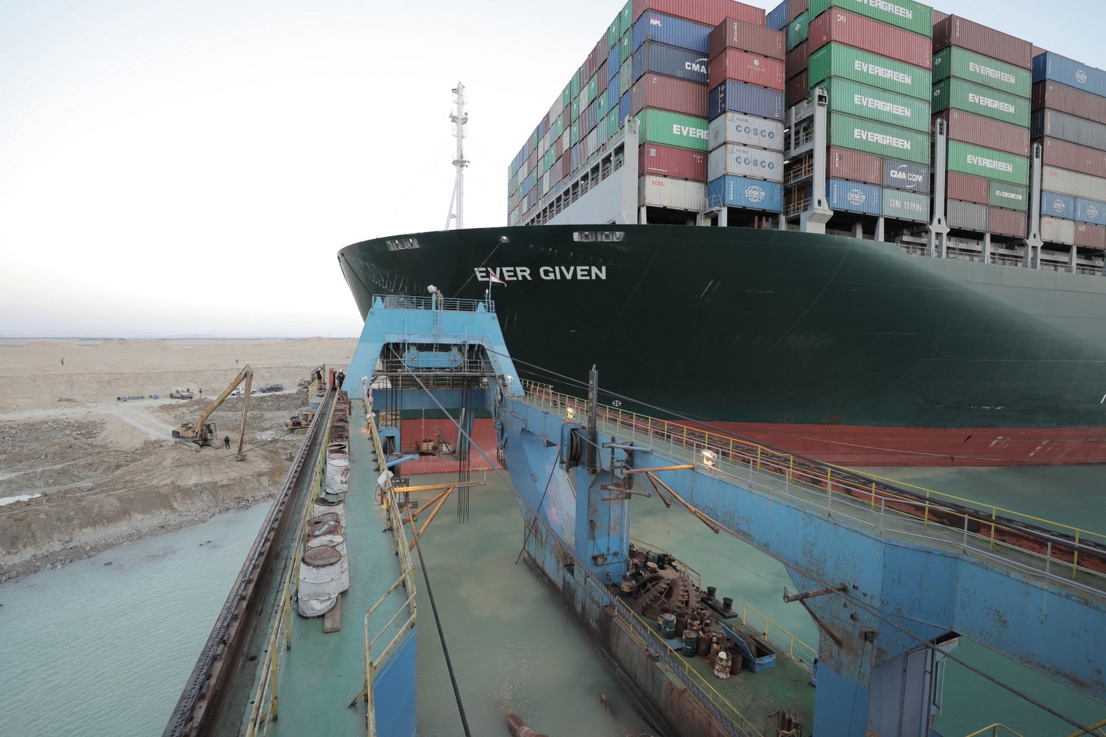 Koniec blokady Kanału Sueskiego. Statek towarowy uwolniony